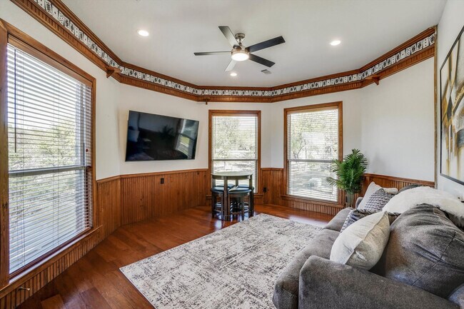 2161 Wynn Joyce Rd Garland, TX 75043 photo 4