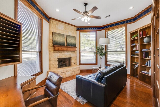 2161 Wynn Joyce Rd Garland, TX 75043 photo 2