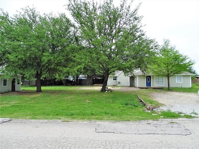 22070 Flanagan Cir Frisco, TX 75036 photo 2