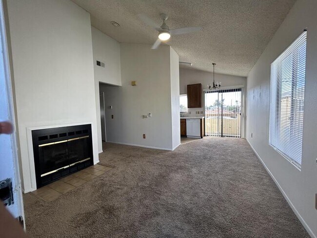 4576 Hawley Blvd San Diego, CA 92116 photo 3