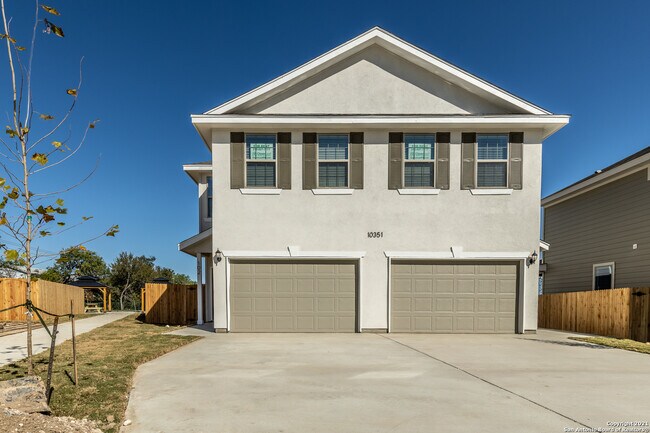 10351 Lynwood Crk San Antonio, TX 78245 photo 3