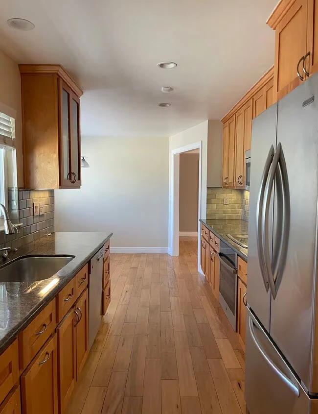 2048 Louise Ln Los Altos, CA 94024 photo 3
