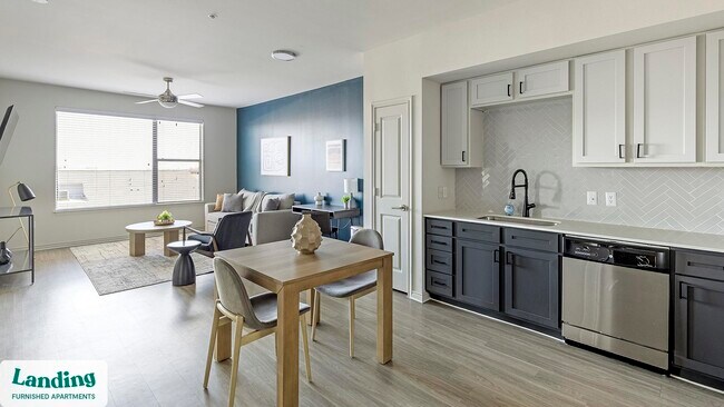 750 Fort Worth Ave Dallas, TX 75208 photo 4