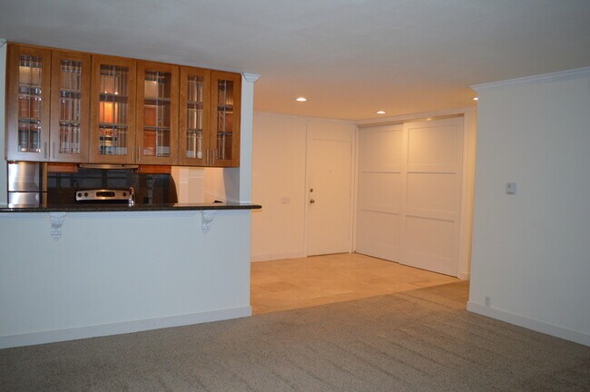 6401 Lake Washington Blvd NE Kirkland, WA 98033 photo 2