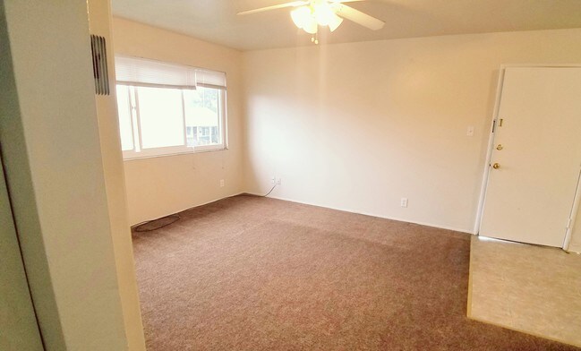 5366 St Mark photo 4