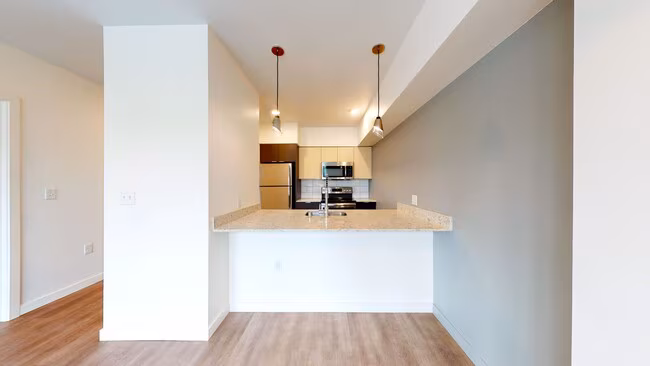 Crane Interbay Apartments photo 3