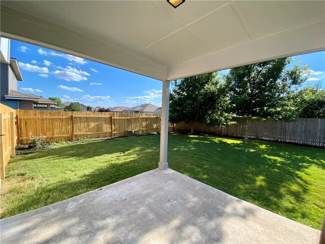 107 Anderson St Hutto, TX 78634 photo 4