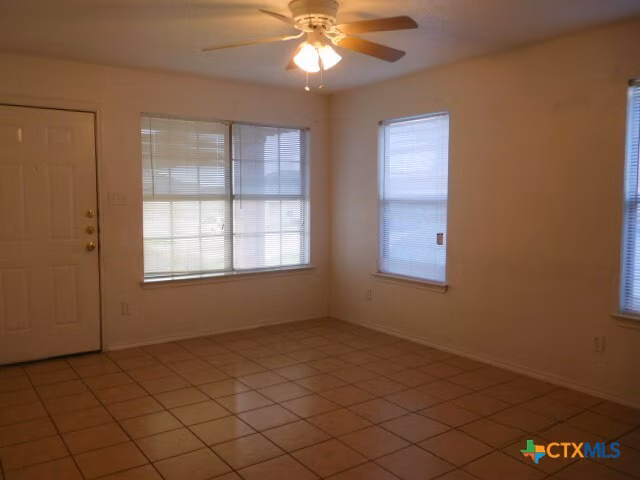 933 Rosewood Dr Harker Heights, TX 76548 photo 3