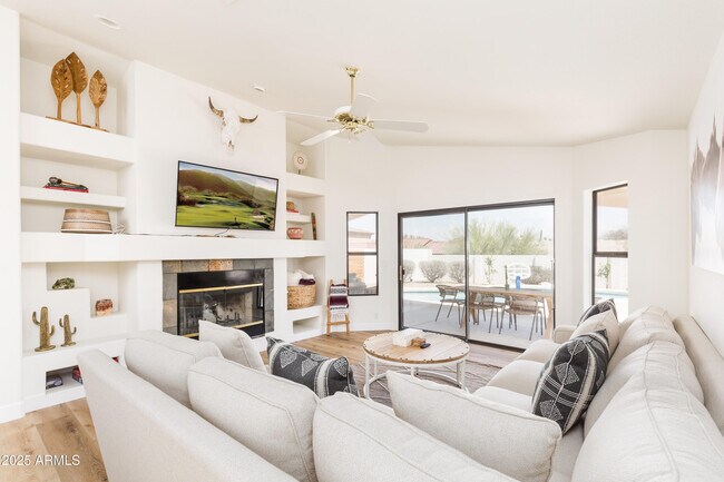 14213 North Galatea Drive, Fountain Hills, AZ 85268 photo 2