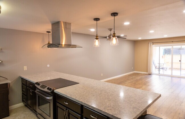 8749 Lake Murray Blvd San Diego, CA 92119 photo 4