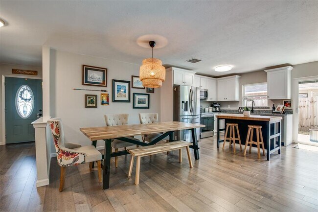 2321 Norway Dr Garland, TX 75040 photo 4