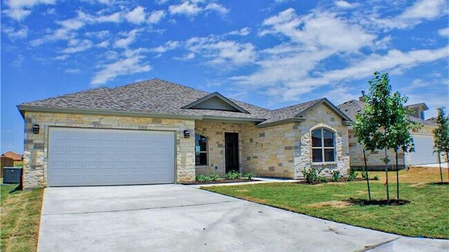 336 Jake Dr Jarrell, TX 76537 photo 2