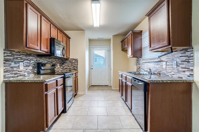 809 East College Street, Princeton, TX 75407 photo 2