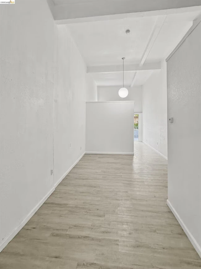 2869 38th Ave Oakland, CA 94619 photo 3