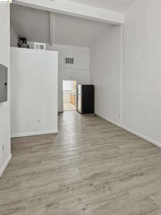 2869 38th Ave Oakland, CA 94619 photo 5