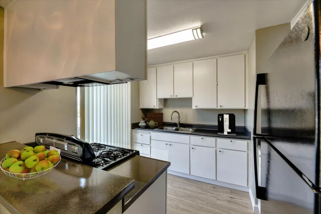 Lawrence Road Apartments photo 3