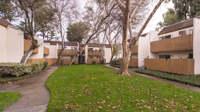Lawrence Road Apartments photo 5