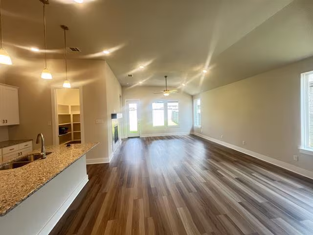 7124 Dragonfly Lane, Aubrey, TX 76227 photo 2