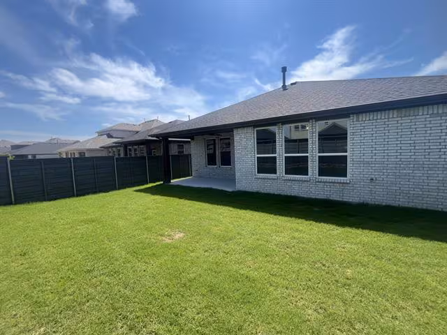 7124 Dragonfly Lane, Aubrey, TX 76227 photo 4