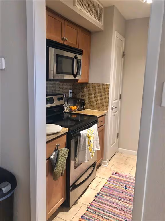 Adorable 1 Bedroom Apartment photo 3
