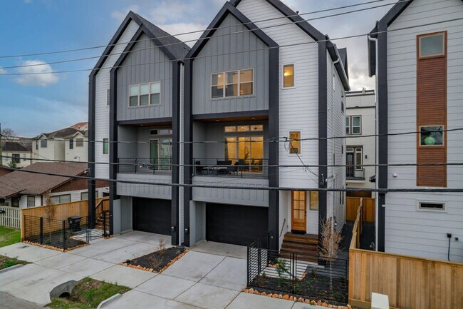 2315 Sherwin St photo 5