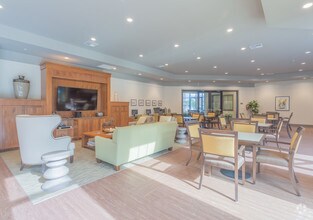 The Huntington Senior Apartment Homes photo 5