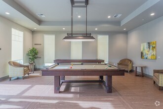 The Huntington Senior Apartment Homes photo 4