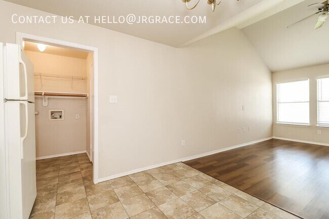 136 Stewart Bend Ct Azle, TX 76020 photo 5
