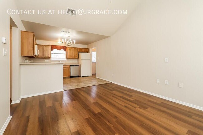 136 Stewart Bend Ct Azle, TX 76020 photo 3