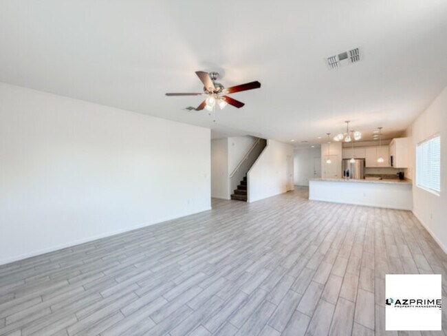 1741 W Pollack St Phoenix, AZ 85041 photo 4