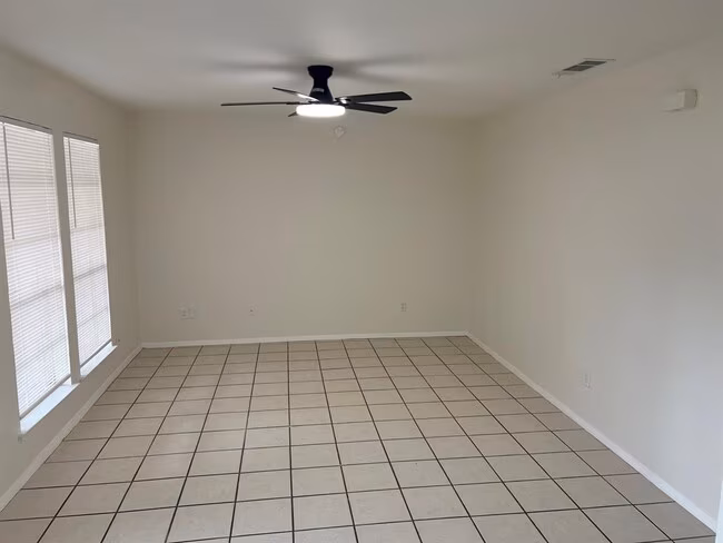 5302 Indio Cir Austin, TX 78745 photo 3