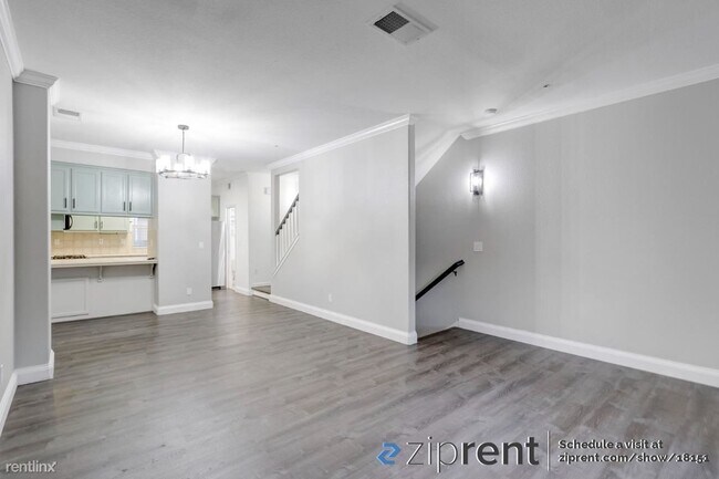 2-Bedroom Martinez Townhome Near The Village Oaks Shopping Plaza photo 4