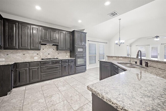 10005 Petrified Tree Lane, Mckinney, TX 75072 photo 2