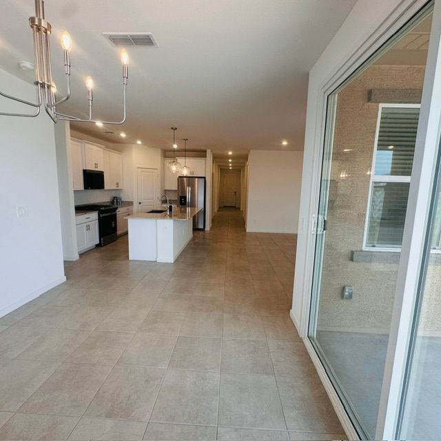 37043 W Vera Cruz Dr Maricopa, AZ 85138 photo 2