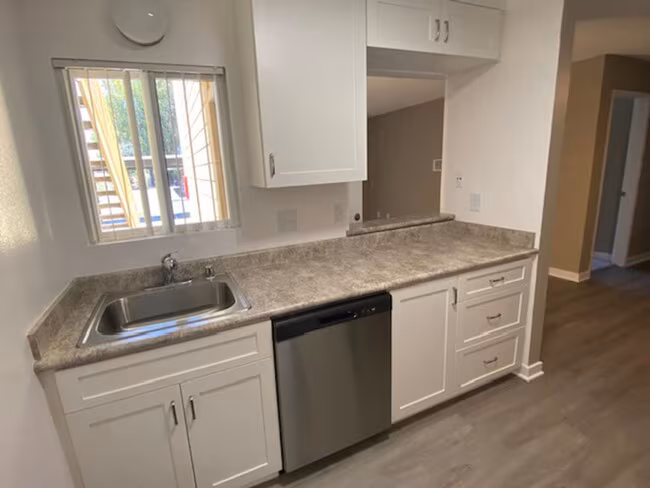 Oro Vista Apartments photo 3