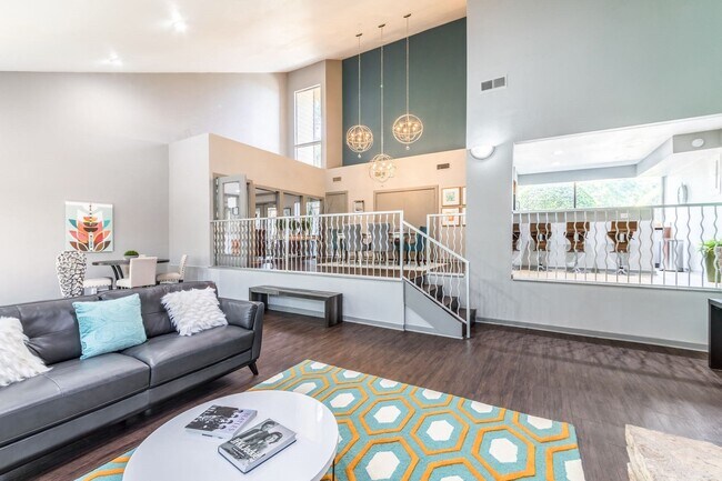 Westdale Pointe photo 2