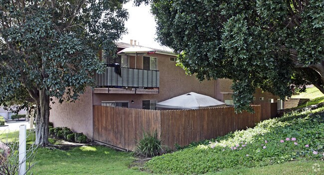 The Boulders Apartments photo 2
