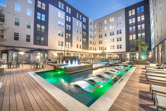 Windsor Turtle Creek photo 4