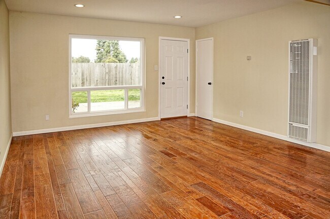 6287 Cotton Ave Newark, CA 94560 photo 5