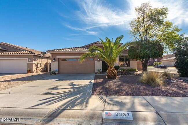 9237 W Irma Ln Peoria, AZ 85382 photo 4