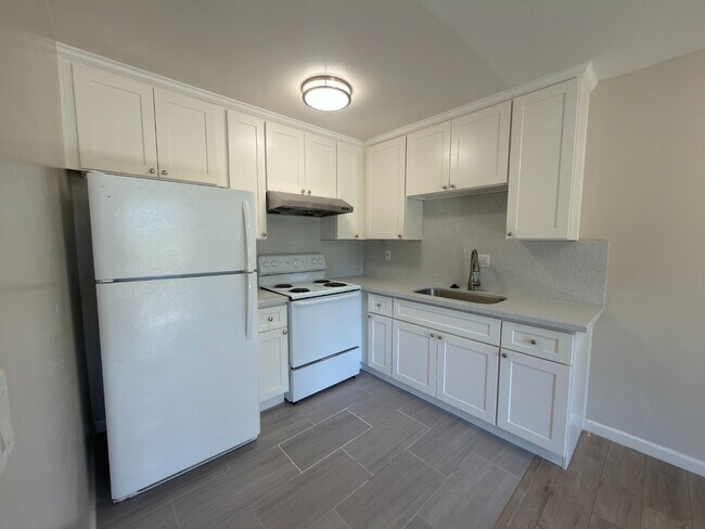 1568 Hollenbeck Ave Sunnyvale, CA 94087 photo 4