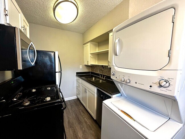 2401 Manor Rd Austin, TX 78722 photo 5