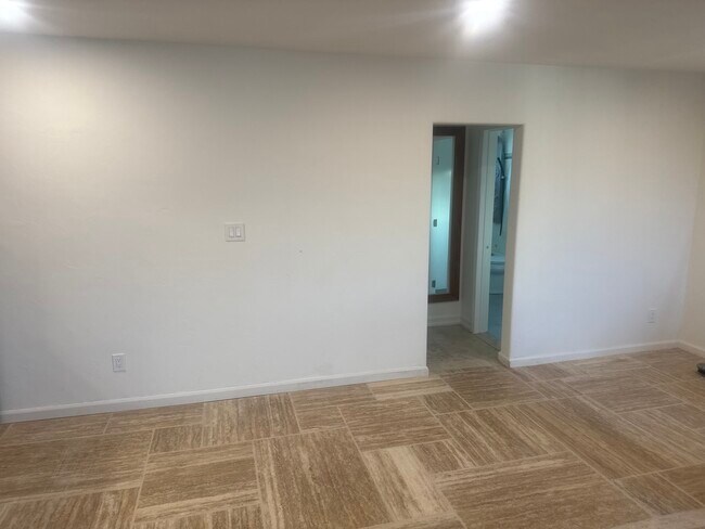 729 E Elder St Fallbrook, CA 92028 photo 4