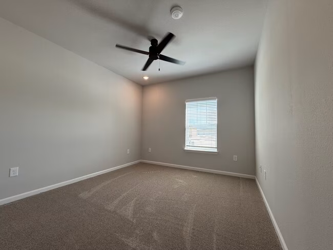 195 Parkers Pond Path San Marcos, TX 78666 photo 4