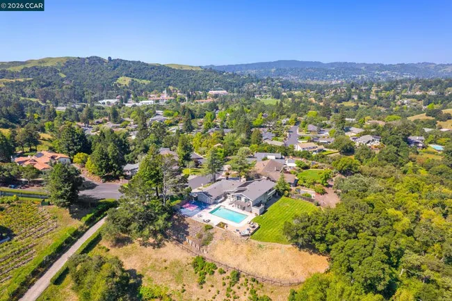 1933 Joseph Dr Moraga, CA 94556 photo 2