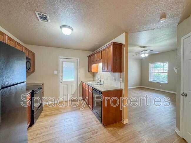 204B Andy Ln Temple, TX 76502 photo 3