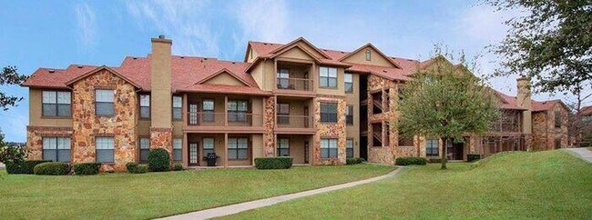 8889 Cook Ranch Rd Benbrook, TX 76126 photo 3