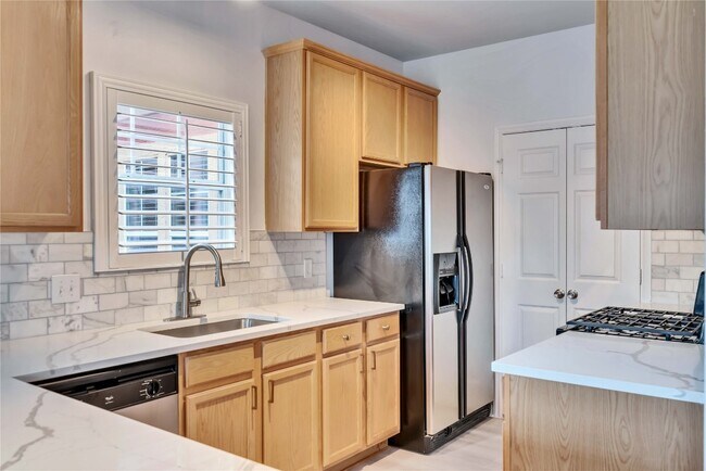 2900 S Lakeline Blvd Cedar Park, TX 78613 photo 5