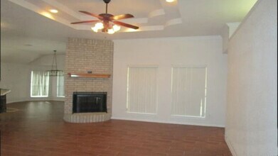 2907 Bachelor Button Blvd Killeen, TX 76549 photo 2