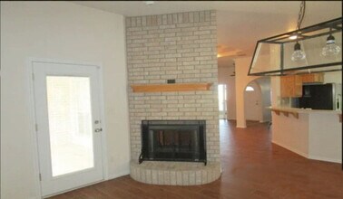 2907 Bachelor Button Blvd Killeen, TX 76549 photo 4